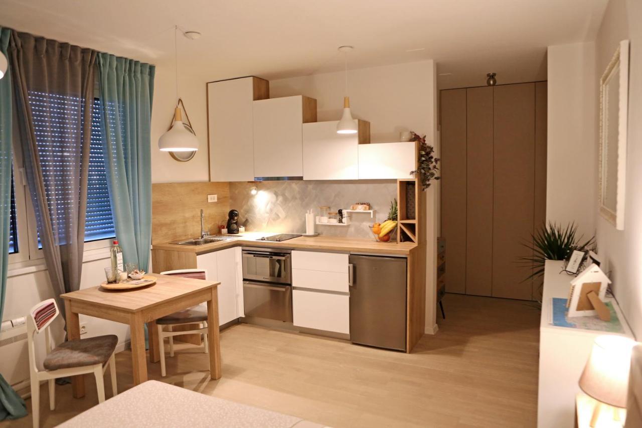 Studio Apartment Camino With Parking Zadar Exteriör bild